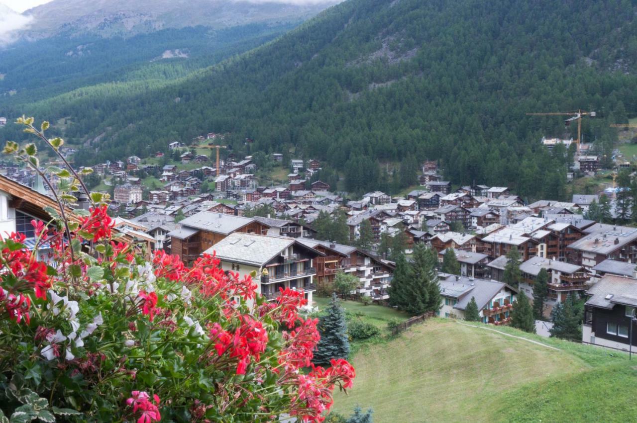 Casa Raposa Apartment Zermatt Bagian luar foto